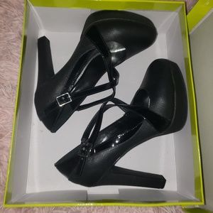 Giani Bini Heels